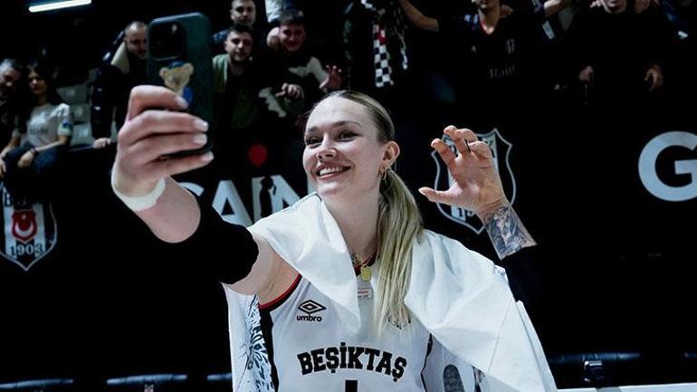 Beşiktaşta Julia Szczurowskadan Türk vatandaşlığı iddialarına cevap Türkiyede aile kurabilirim