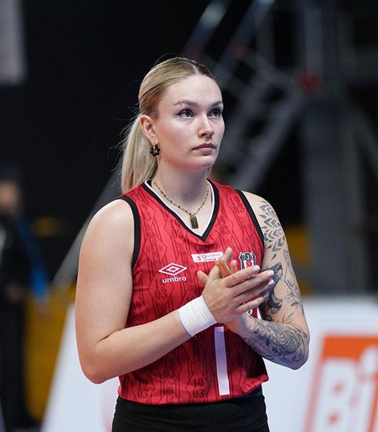 Beşiktaşta Julia Szczurowskadan Türk vatandaşlığı iddialarına cevap Türkiyede aile kurabilirim