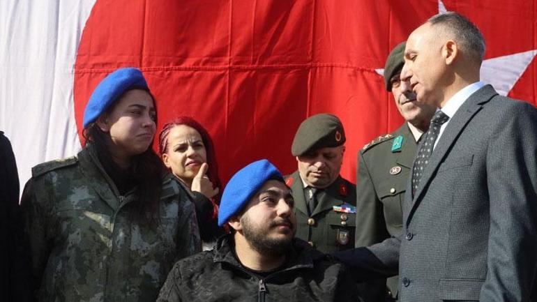 Depremde askerin verdiği montu 3 yıl sakladı Büyük buluşma: ‘Kimse inanmadı, halüsinasyon gördün dediler