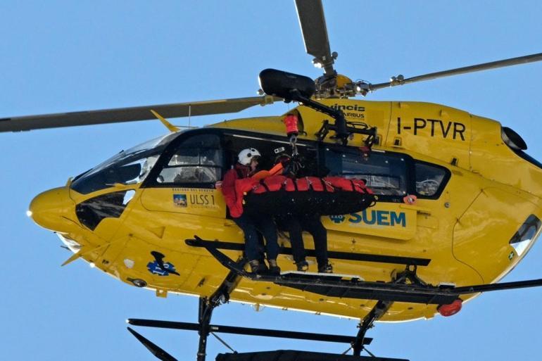 2026 Kış Olimpiyatlarında efsane kayakçı Lindsey Vonndan korkutan kaza Helikopterle hastaneye kaldırıldı