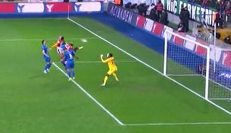 Rizespor-Galatasaray maçının tartışmalı pozisyonları Trioda değerlendirildi Sahada kesin ofsayt verirdim