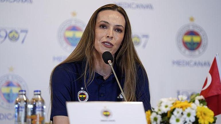 Fenerbahçe açıkladı Kaptan Eda Erdem Dündarın son imzası