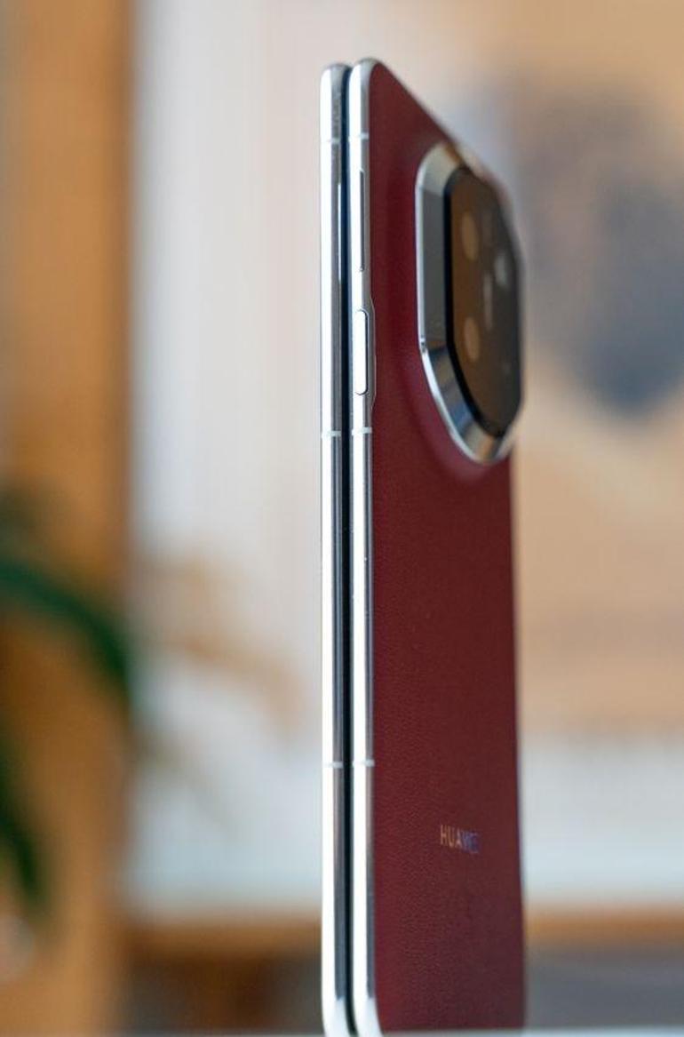 Aynı Anda Hem YouTube İzlemek Hem De Excel Hazırlamak Bu Telefonda Mümkün : HUAWEI Mate X7