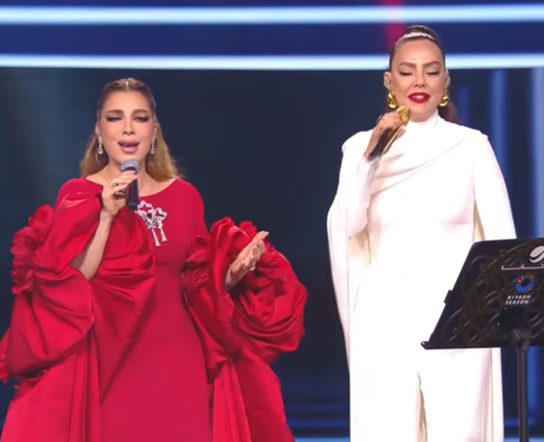 Dev buluşma Ebru Gündeş ve Assala düet yaptı, sosyal medya yıkıldı