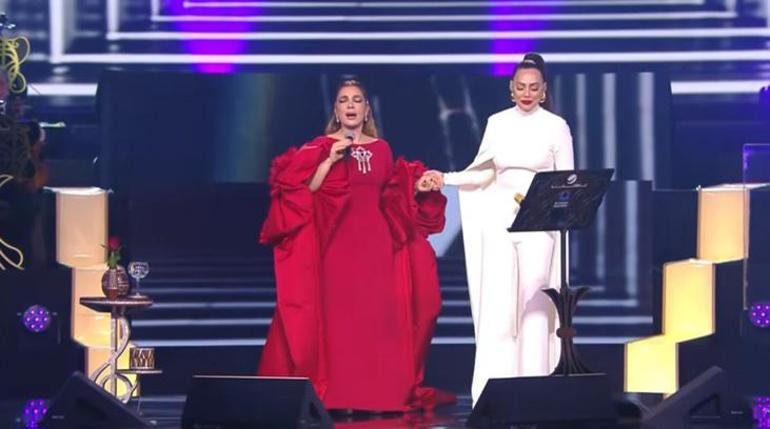 Dev buluşma Ebru Gündeş ve Assala düet yaptı, sosyal medya yıkıldı