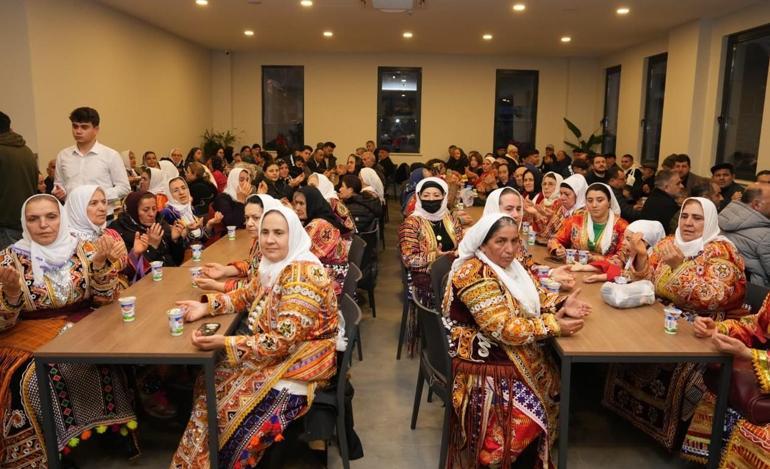Bakan Ersoy Alevi-Bektaşi dedeleri ve canlarla Hızır Lokmasında buluştu