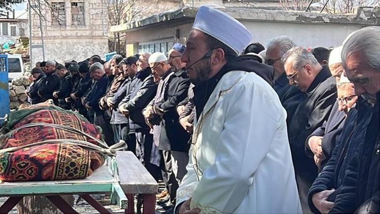Facia kurbanı aile toprağa verildi Cenaze namazını kıldıran imam fenalık geçirdi