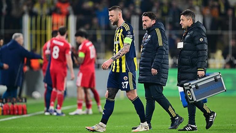 Fenerbahçede moraller bozuk Samandırada kara bulutlar dolaşıyor