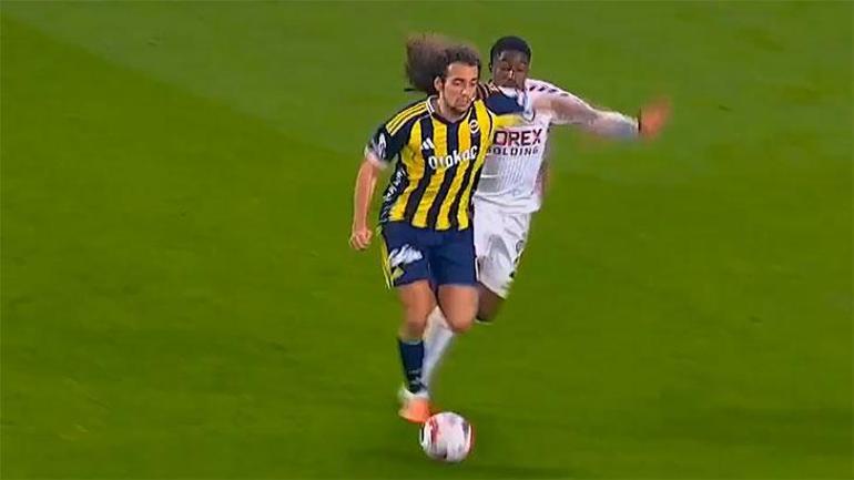 Fenerbahçe - Samsunspor maçının tartışmalı pozisyonlarını eski hakemler değerlendirdi Futbol böyle oynanmaz