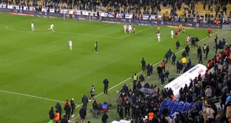 Fenerbahçe - Samsunspor maçının tartışmalı pozisyonlarını eski hakemler değerlendirdi UEFA bir daha görev vermez