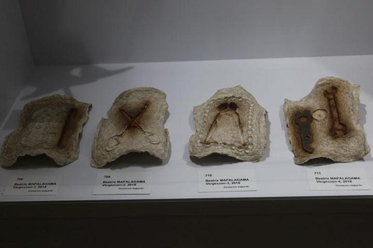 Bu kitabı görmek için büyüteç gerekiyor Dünyanın en küçük kitabı Türkiye’de