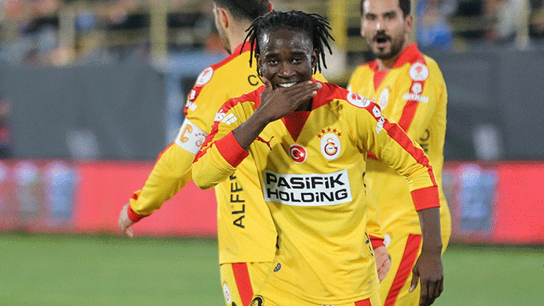 Galatasaraydan sürpriz transfer Brezilya basını teklifi duyurdu