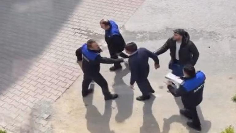 Beylikdüzü’nde zabıta ile seyyar satıcı tartışması kamerada: ‘Kafama neden vuruyorsun