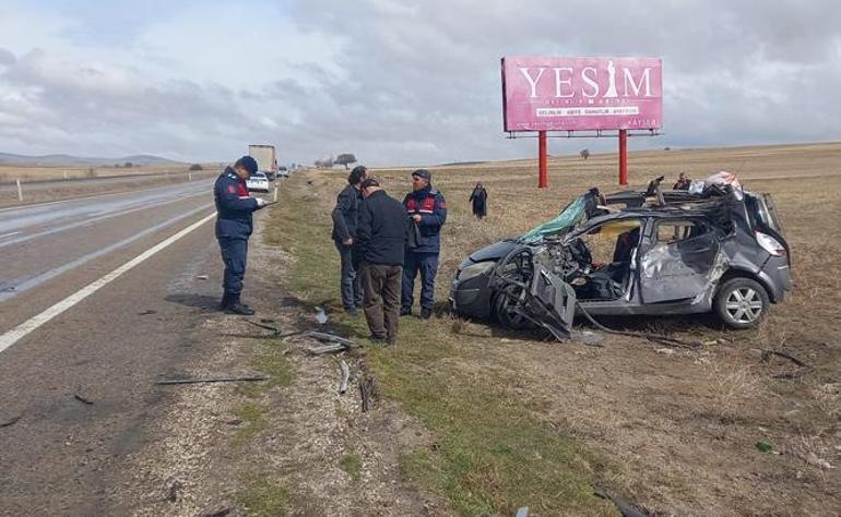Babasından habersiz aldığı otomobil faciaya götürdü Bayram tatilinde acı son: 1 ölü, 3 yaralı