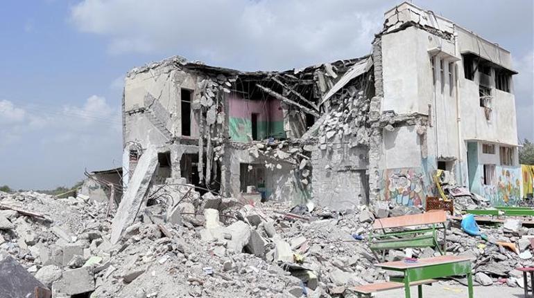 İrandaki okul katliamından sağ kurtulan öğrenci dehşet anlarını ilk kez anlattı Herkes yardım diye bağırıyordu, Allah intikamımızı alacak