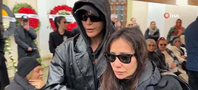 Erol Köse son yolculuğuna uğurlandı Cenazede dikkat çeken anlar