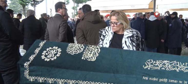 Erol Köse son yolculuğuna uğurlandı Cenazede dikkat çeken anlar