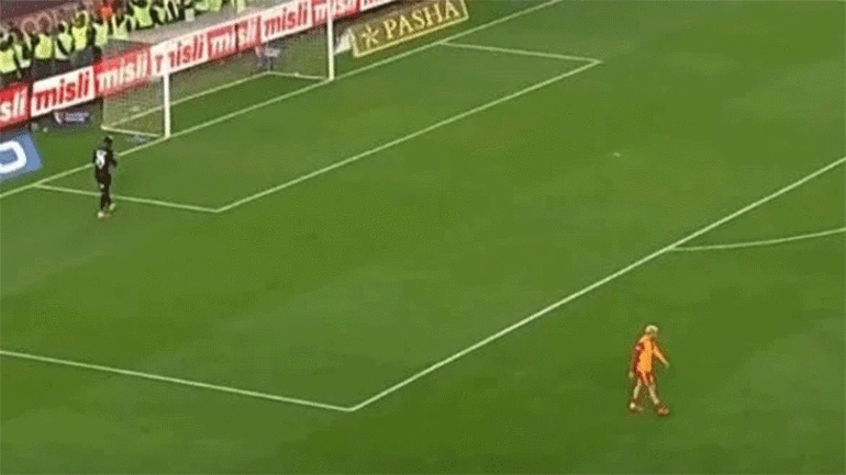 Trabzonspor-Galatasaray derbisinin tartışmalı pozisyonlarını eski hakemler değerlendirdi VAR büyük hata yaptı