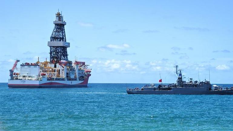 Çağrı Bey, Somalide Bakan Bayraktar: Enerji tarihinde yepyeni bir sayfa açıyoruz