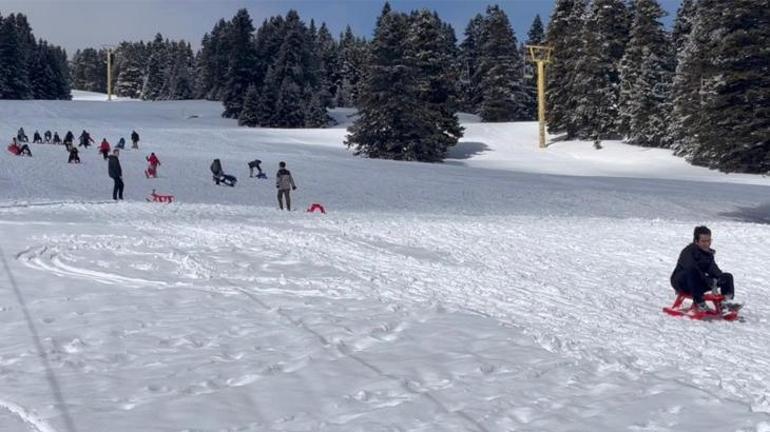 Oteller sezonu kapattı Uludağda kar var, tatilci yok