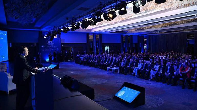 Küresel ekonominin yeni yol haritası masaya yatırıldı Bakan Kacır: 2030 için daha büyük hedeflerimiz var