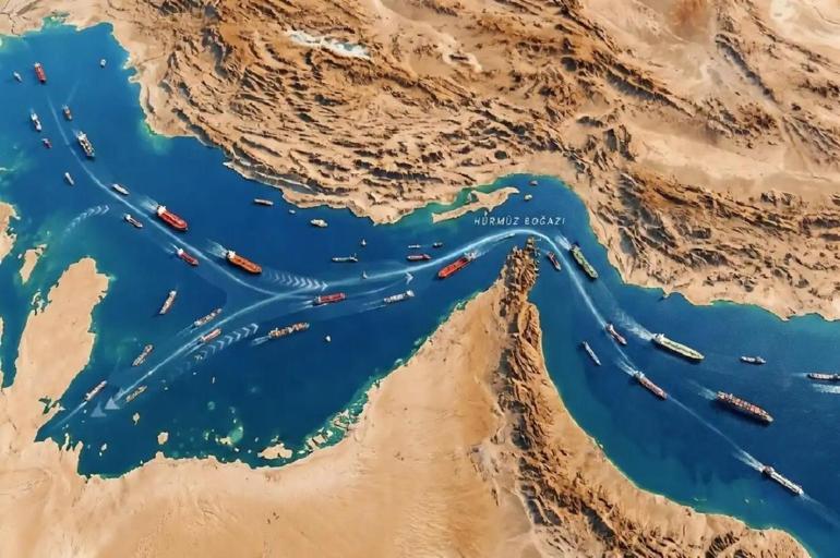 İran, Hürmüz Boğazını açtı Trumptan peş peşe açıklamalar geldi