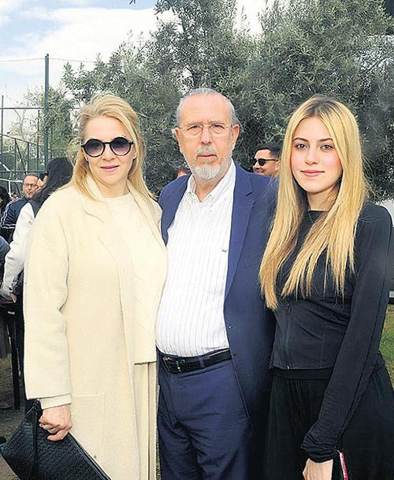 Hanif Pehlivanoğlu’na Baro’dan şeref plaketi