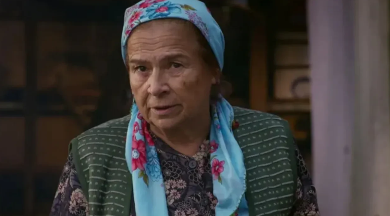 Türk tiyatrosunun acı kaybı Feyha Çelenk hayatını kaybetti