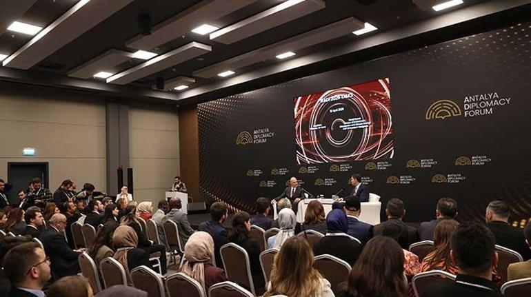 Bakan Kurum: Kimseyi unutmayan bir COP başkanlığı süreci yürütmek istiyoruz