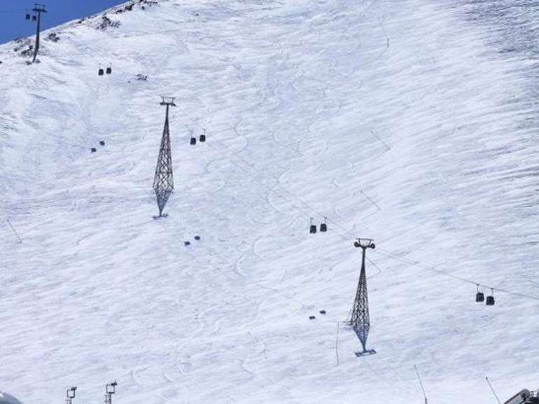 Palandöken’de kayak sezonu uzadı: Mayıs sonuna kadar kayak yapılabilecek