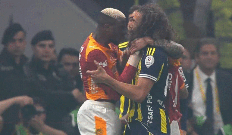 Eski hakemlerden Galatasaray-Fenerbahçe derbisinin tartışmalı pozisyonlarına son nokta Ciddi bir hata