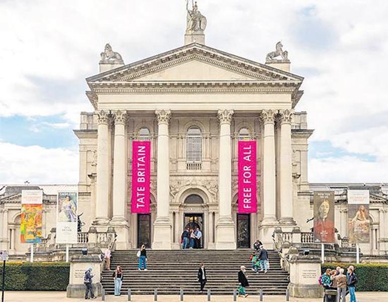 Moda dergiciliğinden Tate sergisine