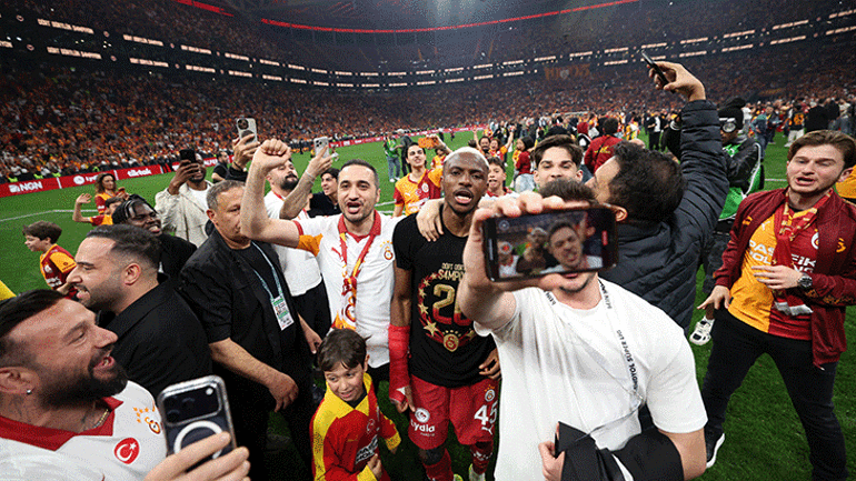 Galatasarayda şampiyonluk sonrası Okan Buruk: Hedefimiz üst üste beşinci şampiyonluk