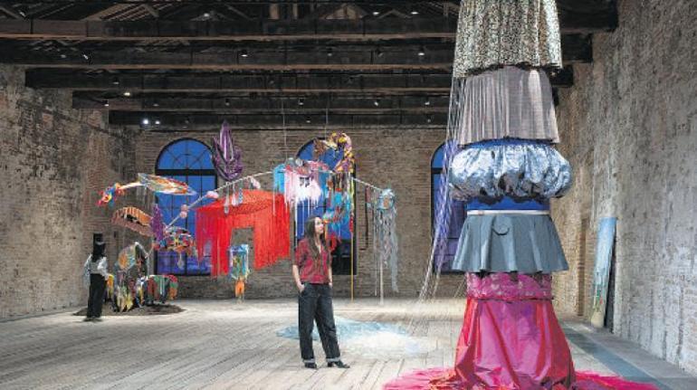 Venedik’te sanat üstü siyaset