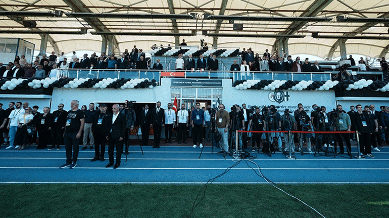 Osman Aşkın Bak: Beşiktaş’ın Türk sporuna çok kıymetli hizmetleri var
