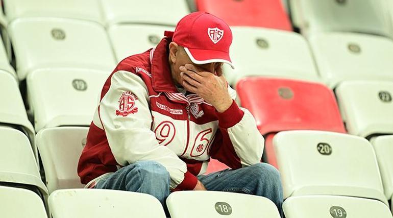 Süper Ligde Antalyaspor sezonu 16. sırada tamamladı, küme düşen son takım oldu