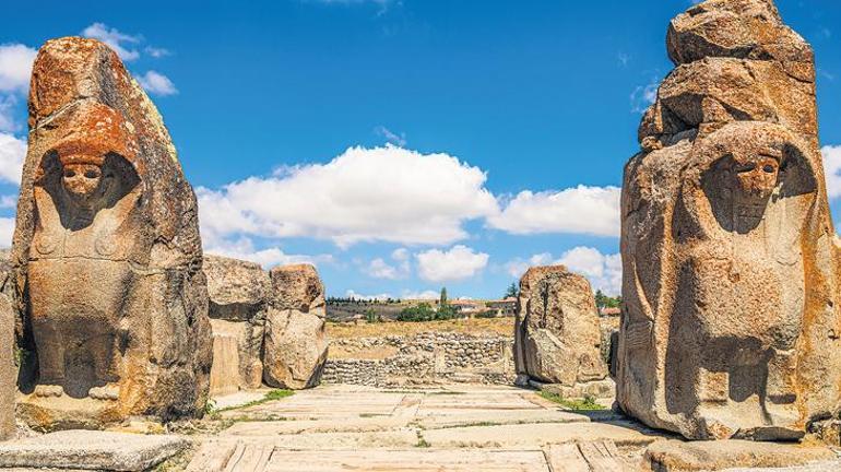 Türkiye: Kesintisiz hikâyenin sahnesi