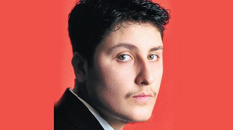 Kalem gençlerin elinde dertleri sahnede