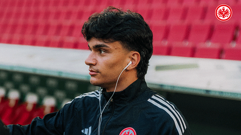 Galatasarayda transfer rotası belirlendi İbre yerli isimlere döndü