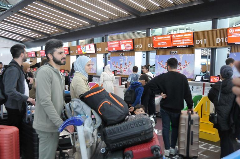 Bolu dağı kilitlendi Tatilciler yola çıktı... Uzun araç kuyrukları oluştu