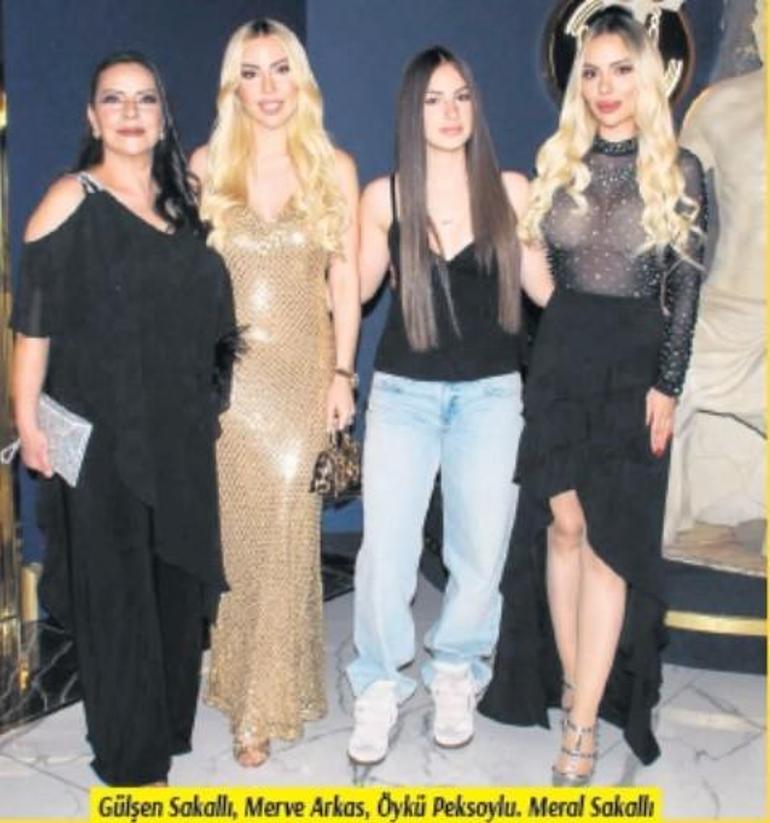 Yeni Cabaret İzmir fuar günlerini aratıyor
