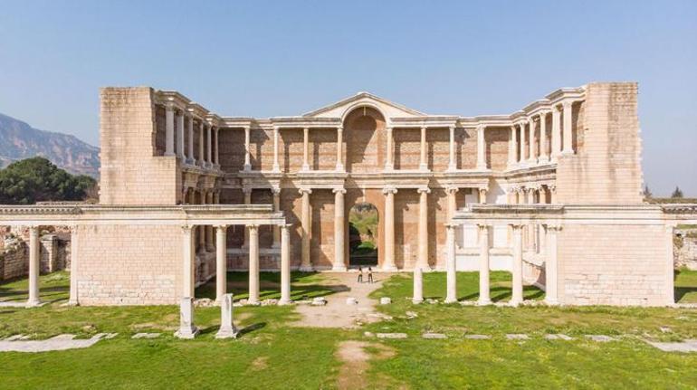 Şehzadeler şehri Manisa’da festival heyecanı başlıyor Osmanlı’nın mukaddes emanetleri sergilenecek
