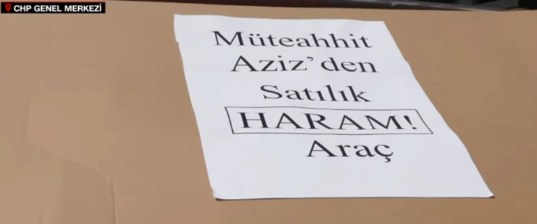 CHP Genel Merkezi &ouml;n&uuml;nde &Ouml;zg&uuml;r &Ouml;zel&rsquo;in makam ara&ccedil;ları satışa &ccedil;ıkarıldı Plaka ve &uuml;zerlerini yazı dikkat &ccedil;ekti