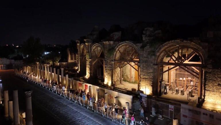 Gece Müzeciliğinde yeni sezon 20 müze ve ören yeri gece ziyarete açıldı
