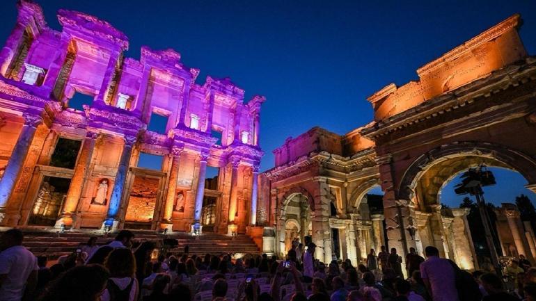Gece Müzeciliğinde yeni sezon 20 müze ve ören yeri gece ziyarete açıldı