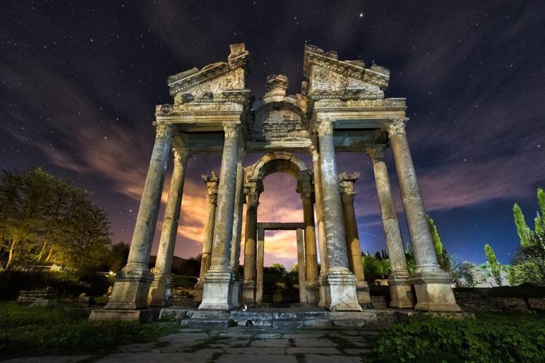 Gece Müzeciliğinde yeni sezon 20 müze ve ören yeri gece ziyarete açıldı