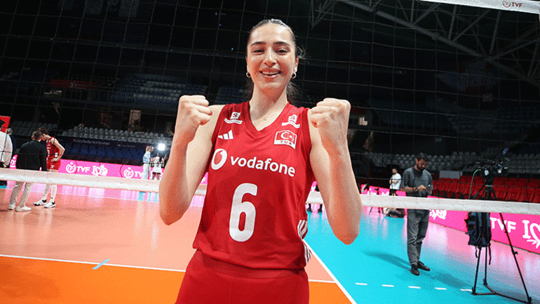 Filenin Sultanlarında İlkin Aydın, Saliha Şahin, Melis Yılmaz ve Merve Atlıer konuştu: Türk bayrağını taşırken ayrım yapamazsın