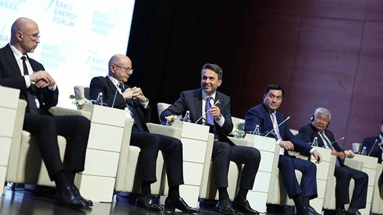 Bakan Bayraktardan Baküde enerji güvenliği vurgusu