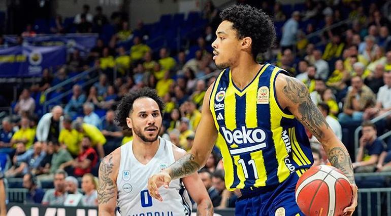 Fenerbahçe, yarı final serisi ilk maçında Anadolu Efesi geriden gelerek mağlup etti