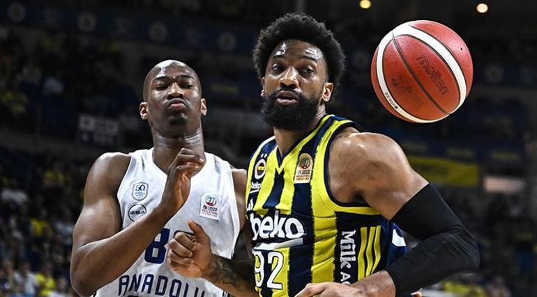 Fenerbahçe yarı final serisinde Anadolu Efesi mağlup etti, seride durumu 2-0a getirdi